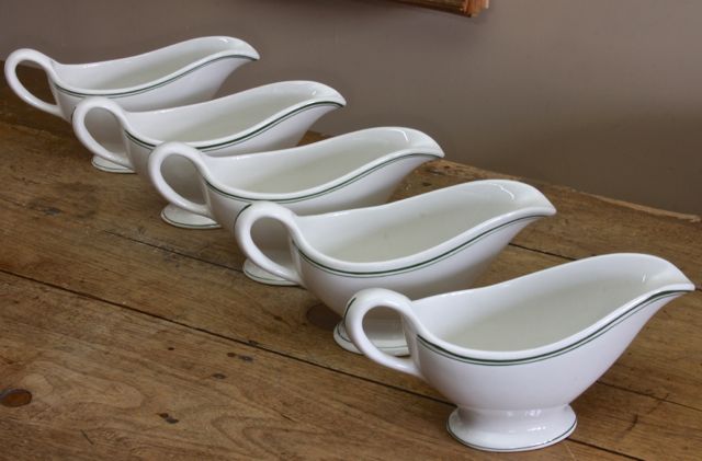 the-shape-of-things-ode-to-the-gravy-boat